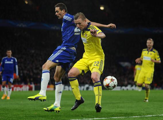 Football - 2014 2015 Champions League - Group G: Chelsea vs. Maribor Chelsea s Nemanja Matic and Dare Vrsic at Stamford Bridge. COLORSPORT ANDREW COWIE