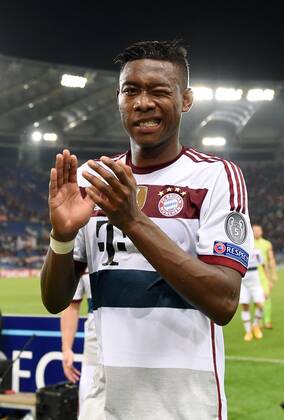 FUSSBALL CHAMPIONS LEAGUE SAISON 2014 2015 Vorrunde - FC Bayern München 21.10.2014 Schlussjubel FC Bayern München; David Alaba zwinckert in die Kamera im Olympiastadion von Rom 