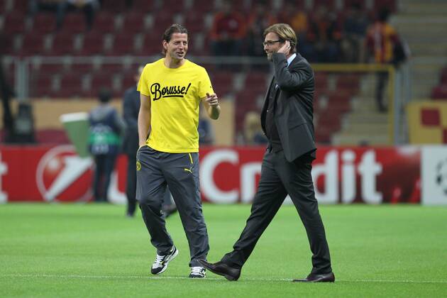 l-r: Roman Weidenfeller 1 (Borussia Dortmund) und Chef-Trainer Juergen Klopp (Borussia Dortmund) hoeren die Pfiffe der Galatasaray Fans und lachen Galatasaray Istanbul vs. Borussia Dortmund, Fussball, Champions League, 22.10.2014, EP_CKT