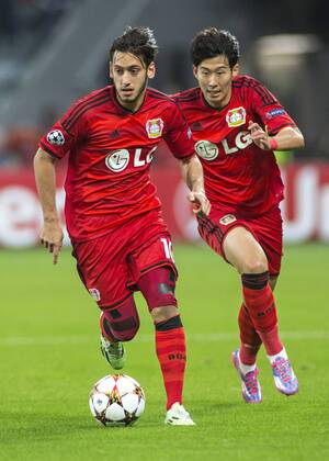 Hakan Calhanoglu (Bayer), Son Heung-Min (Bayer) 22.10.2014, Leverkusen, Bayer 04 Leverkusen vs. FC Zenit St.Petersburg Â