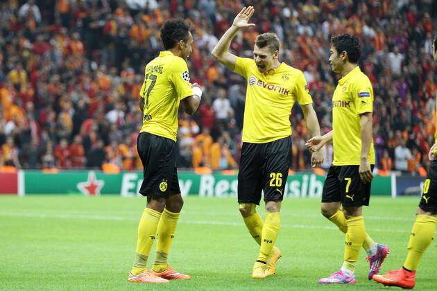l-r: Torjubel von Pierre-Emerick Aubameyang 17 (Borussia Dortmund), Lukasz Piszczek 26 (Borussia Dortmund) und Shinji Kagawa 7 (Borussia Dortmund) Galatasaray Istanbul vs. Borussia Dortmund, Fussball, Champions League, 22.10.2014, EP_CKT
