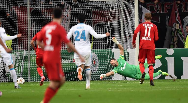 22.10.2014, Fussball, Saison 2014 15, UEFA Champions League, Vorrunde, Bayer 04 Leverkusen - Zenit St. Petersburg Giulio Donati (Bayer 04 Leverkusen), nicht auf dem Bild, erzielt das Tor zum 1:0.