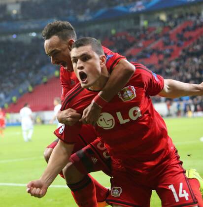 Champions League : Bayer 04 Leverkusen- Zenith St. Petersburg 3.Spieltag K. Papadopoulos (BL) trifft zum 2:0. Karim Bellarabi (BL) jubelt. Champions League : Bayer 04 Leverkusen--Zenith St. Petersburg 3.Spieltag