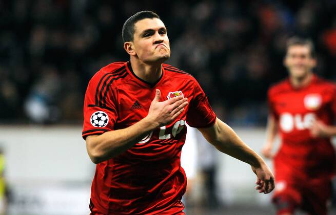 Fussball, UEFA Champions League, Herren, Saison 2014 2015, Gruppe C, 3. Spieltag, BayArena Leverkusen, Bayer Leverkusen (rot) - Zenit St. Petersburg (weiss); Jubel Kyriakos Papadopoulos (Leverkusen) nach seinem Tor zum 2:0. Jubel, Freude, Aktion, Einzelbild.