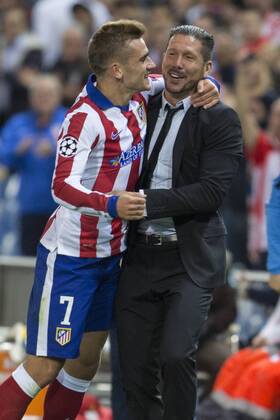 Champions League match between Atletico Madrid and Malmö FF. In this picture, Antoine Griezmann and Diego Simeone - (Photo:SergioLopez Cordon) 