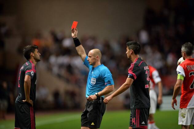 carton rouge pour Lisandro Lopez (ben) - Szymon Marciniak (arbitre) AS Monaco vs Benfica SL Lissabon - xAnthonyBIBARDxFEPxPanoramicx 