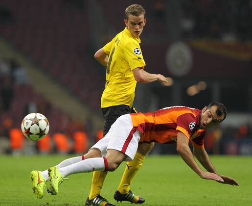 UEFA Champions League Group D match between Galatasaray and Borussia Dortmund at Turk Telekom Arena on October 22, 2014 in Istanbul, Turkey. Score: Galatasaray 0 - Borussio Dortmund 4 Pictured: Goran Pandev of Galatasaray and Sven Bender of Borussia Dortmund. 