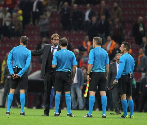 UEFA Champions League Group D match between Galatasaray and Borussia Dortmund at Turk Telekom Arena on October 22, 2014 in Istanbul, Turkey. Score: Galatasaray 0 - Borussio Dortmund 4 Pictured: Referee Antonia Mateo Lahoz and Coach Jurgen Klopp of Borussia Dortmund. 