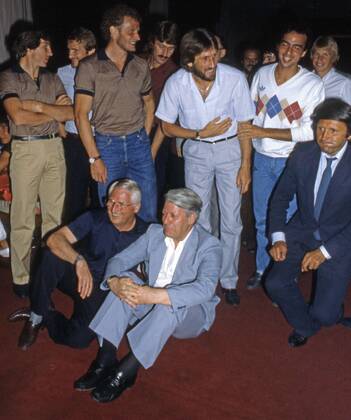 FIFA WM 1982 21.06.1982, Fussball, FIFA WM 1982 in Spanien, BRD Deutschland: v.l. Jupp Derwall (Bundestrainer), Helmut Schmidt (Bundeskanzler).