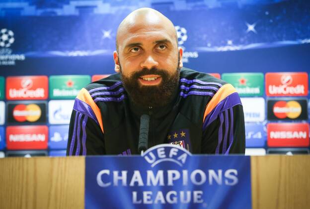 Anderlecht s Anthony Vanden Borre pictured at a press conference of Belgian soccer team RSCA Anderlecht in the Emirates stadium in London, England, Monday 03 November 2014. VIRGINIExLEFOUR  premiumd 35031