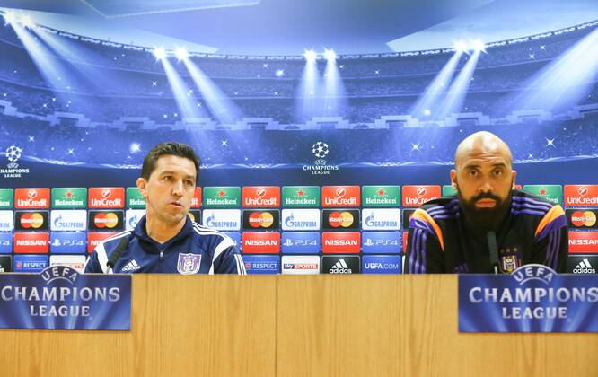 Anderlecht s head coach Besnik Hasi and Anderlecht s Anthony Vanden Borre pictured at a press conference of Belgian soccer team RSCA Anderlecht in the Emirates stadium in London, England, Monday 03 November 2014. VIRGINIExLEFOUR  premiumd