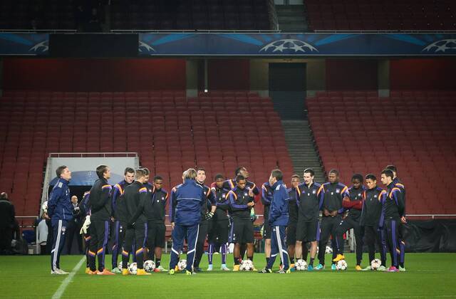 Illustration picture shows a training session of Belgian soccer team RSCA Anderlecht in the Emirates stadium in London, England, Monday 03 November 2014. VIRGINIExLEFOUR  premiumd 35081