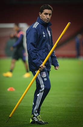 Anderlecht s head coach Besnik Hasi pictured at a training session of Belgian soccer team RSCA Anderlecht in the Emirates stadium in London, England, Monday 03 November 2014. VIRGINIExLEFOUR  premiumd 35084