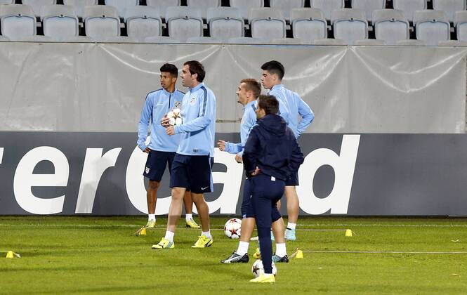 Atletico Madrid training session in Malmoe. In this picture, Diego Godin and Antoine Griezmann. xPABLOGARCIAx 