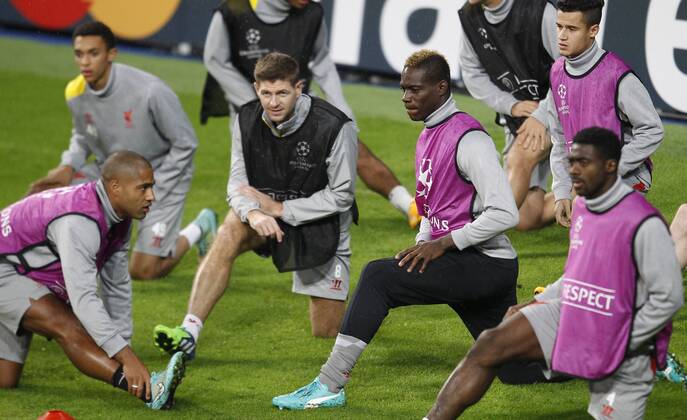 FC Liverpool training session in Madrid at Bernabeu stadium. In this picture, Mario Balotelli and Steven Gerrard. xANGELxRIVEROx 