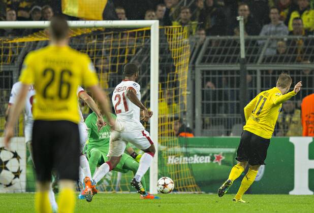 Aktuell Fussball, Champions League, Borussia Dortmund - Galatasaray Istanbul Dortmund, 04.11.2014, Signal-Iduna-Park Tor zum 1:0 durch Marco Reus (BvB) Borussia Dortmund - Galatasaray Istanbul