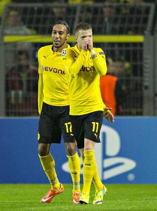 Aktuell Fussball, Champions League, Borussia Dortmund - Galatasaray Istanbul Dortmund, 04.11.2014, Signal-Iduna-Park Torjubel: Marco Reus (BvB), Pierre-Emerick Aubameyang (BvB) Borussia Dortmund - Galatasaray Istanbul