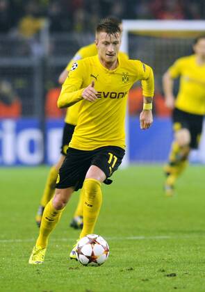 Fussball, UEFA Champions League, Herren, Saison 2014 2015, Gruppe D, 4. Spieltag, Signal Iduna Park Dortmund, Bor. Dortmund, BVB (gelb) - Galatasaray Istanbul (weiss) 4:1; Marco Reus (BVB). Aktion, Einzelbild.