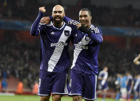 Aktuell Fussball, Champions League, FC Arsenal - RSC Anderlecht Anthony Vanden Borre of RSC Anderlecht andYouri Tielemans of RSC Anderlecht - Joie FOOTBALL : Arsenal vs Anderlecht - Ligue des Champions - 04 11 2014 PhotoNews Panoramic 