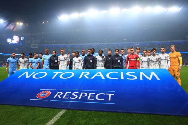 Aktuell Fussball, Champions League, Manchester City - ZSKA Moskau The teams stand in front of an anti-racism banner - Manchester City vs. CSKA Moscow - UEFA Champions League - Etihad Stadium - Manchester - 05 11 2014 Pic Philip Oldham Sportimage EDITORIAL USE ONLY. No use with unauthorised audio, video, data, fixture lists, club league logos or live services. Online in-match use limited to 120 images, no video emulation. No use in betting, games or single club league player publications.