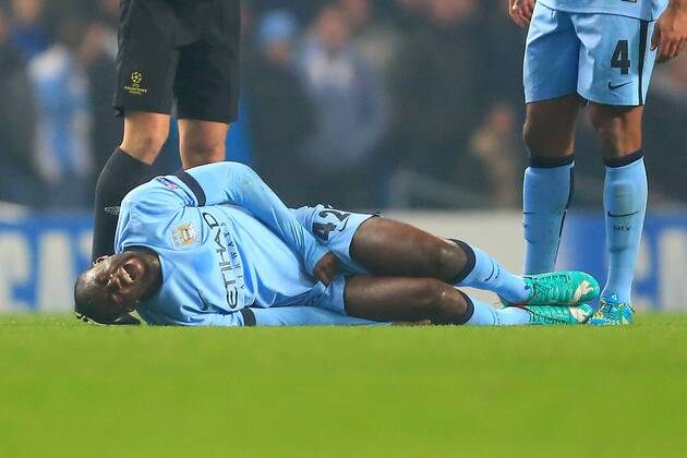Aktuell Fussball, Champions League, Manchester City - ZSKA Moskau 3 Yaya Toure of Manchester City grimaces following a challenge - Manchester City vs. CSKA Moscow - UEFA Champions League - Etihad Stadium - Manchester - 05 11 2014 Pic Philip Oldham Sportimage EDITORIAL USE ONLY. No use with unauthorised audio, video, data, fixture lists, club league logos or live services. Online in-match use limited to 120 images, no video emulation. No use in betting, games or single club league player publications.