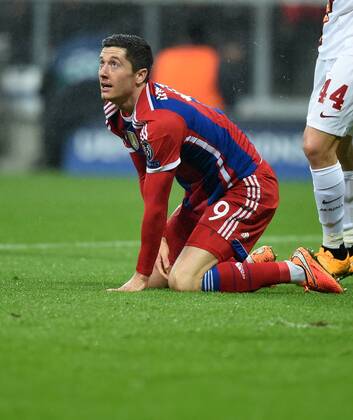 FUSSBALL CHAMPIONS LEAGUE SAISON 2014 2015 Vorrunde FC Bayern Muenchen - AS Rom 05.11.2014 Robert Lewandowski (FC Bayern Muenchen) 