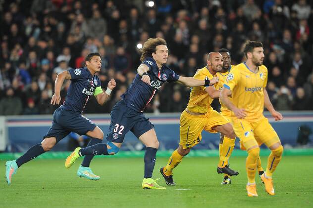 Aktuell Fussball, Champions League, Paris St. Germain - Apoel Nikosia 2 David Luiz - Thiago Silva (PSG) Rafik Djebbour (Apoel Nicosie) FOOTBALL : PSG vs Apoel Nicosie - Champion s League - 05 11 2014 N.LeGouic FEP Panoramic 