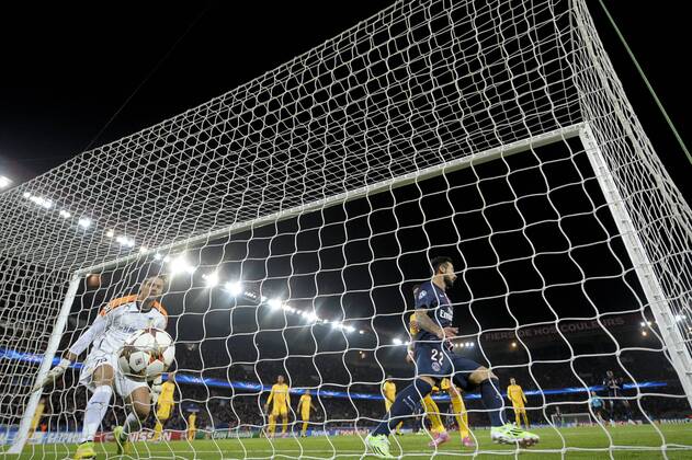 Aktuell Fussball, Champions League, Paris St. Germain - Apoel Nikosia 2 but de Edinson Cavani (PSG) FOOTBALL : PSG vs Apoel FC - Ligue des Champions - 05 11 2014 JBAutissier Panoramic 