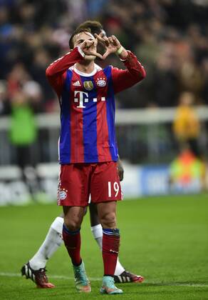 TOR 2:0 durch Mario Götze FC Bayern München Torjubel, Jubel, Freude, Emotion CL FC Bayern München FCB gegen AS Rom Roma Fußball UEFA Champions League Herren GER Gruppenphase Rückspiel Saison 2014 2015 München Allianz-Arena 05.11.2014 CL FC Bayern München FCB gegen AS Rom Roma
