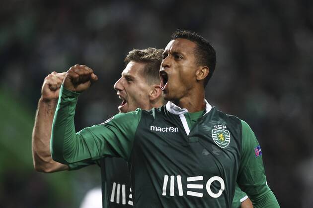 Aktuell Fussball, Champions League, Sporting Lissabon - FC Schalke 04 6 Sporting s midfielder, Nani celebrates after scoring a goal during a soccer match between Portugal s Sporting CP and Germany s FC Schalke 04 for the group stage of the UEFA Champions League, in Sporting s Alvalade Stadium in Lisbon, Portugal, on November 5, 2014. Photo by Pedro Nunes Portugal: UEFA Champions League: Sporting Vs Schalke 04 