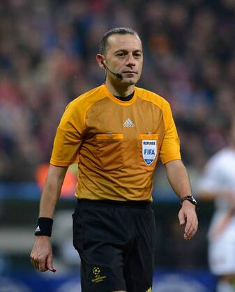 FUSSBALL CHAMPIONS LEAGUE SAISON 2014 2015 Vorrunde FC Bayern Muenchen - AS Rom 05.11.2014 Schiedsrichter Cueneyt Cakir 