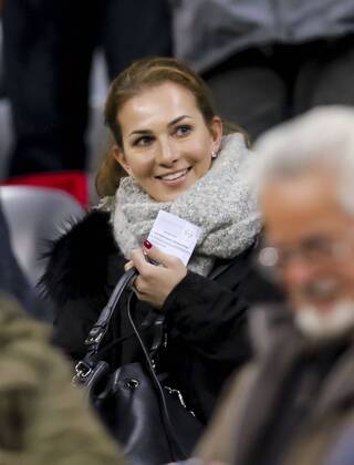 Lisa, Ehefrau von Thomas Müller lacht, lächelt, lachend, smile, froh, happy,, Portrait, Porträt auf der Ehrentribuene, Ehrengaeste, Prominenz, Promi, VIP, FC BAYERN MÜNCHEN - AS ROM ( 2-0) Fussball UEFA Champions League, Gruppenphase, München, 05.11.2014 CL Saison 2014 2015, FCB, München