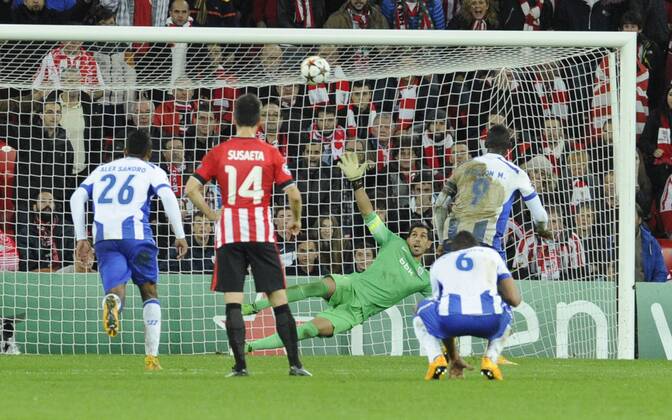 Champions League match between Athletic Bilbao and FC Porto. In this picture, Yacine Brahimi scores his goal 0-2 against Gorka Iraizoz. xJUANxECHEVERRIAx 
