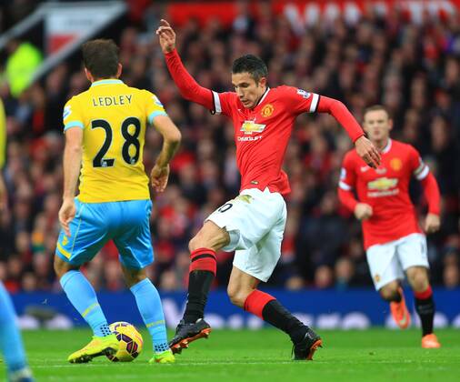 Robin van Persie of Manchester United in action - Manchester United vs. Crystal Palace - Barclay s Premier League - Old Trafford - Manchester - 08 11 2014 Pic Philip Oldham Sportimage EDITORIAL USE ONLY. No use with unauthorised audio, video, data, fixture lists, club league logos or live services. Online in-match use limited to 120 images, no video emulation. No use in betting, games or single club league player publications.