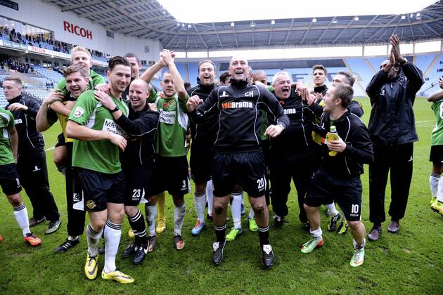 09.11.2014. Coventry, England. FA Cup 1st Round. Coventry City versus Worcester City. Worcester players salute the fans after their 2-1 victory over Coventry xStevexCookx  ActionPlus20149632