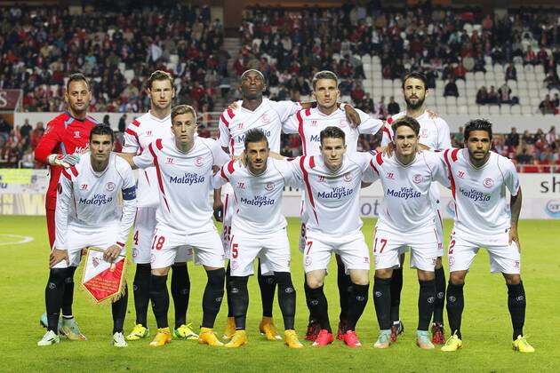 Sevilla FC team group line-up, NOVEMBER 6, 2014 - Football Soccer : UEFA Europa League Group G match at the Ramon Sanchez Pizjuan Stadium, Seville. Back from left: Beto (Antonio Alberto Bastos), Grzegorz Krychowiak, Stephane Mbia, Daniel Carrico, Nicolas Pareja; front from left: Jose Antonio Reyes, Gerard Deulofeu, Diogo, Kevin Gameiro, Denis Suarez, Benoit Tremoulinas; NoxThirdxPartyxSales (heha015536)