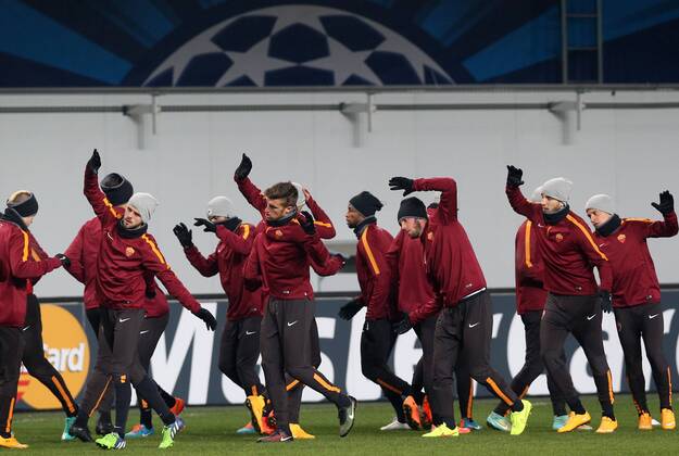 MOSCOW REGION, RUSSIA. NOVEMBER 24, 2014. AS Rom s players training Moscow at Arena Khimki Stadium.  RE155AB9