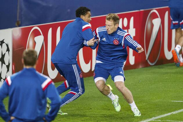 (L-R) Jairo Riedewald of Ajax, Niki Zimling of Ajax during a training session of Ajax Amsterdam prior to the UEFA Champions League group F match between Paris Saint-Germain and Ajax Amsterdam on November 24, 2014 at the Parc de Princes stadium in Paris, France. Training session Ajax UEFA Champions League Group F 2014 2015 xVIxxIVx 3298927