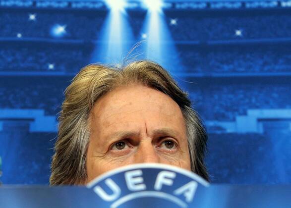 ST. PETERSBURG, RUSSIA. NOVEMBER 25, 2014. SL Benfica Lisbon manager Jorge Jesus looks on during a press conference on the upcoming UEFA Champions League group stage football match  RE155BFB