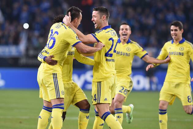 Fußball Champions League Gruppenphase 5. Spieltag Schalke 04 - FC Chelsea am 25.11.2014 in der Veltins Arena in Gelsenkirchen Torjubel zum 0:1 durch John Terry ( Chelsea ), links - Gary Cahill ( Chelsea ), rechts