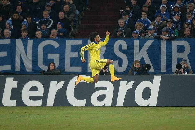 25.11.2014, xjfx, Fussball Champions League, FC Schalke 04 - Chelsea London, v.l.Willian (FC Chelsea London),jubeln jubelt, Goal scored, Tor zum 0:2