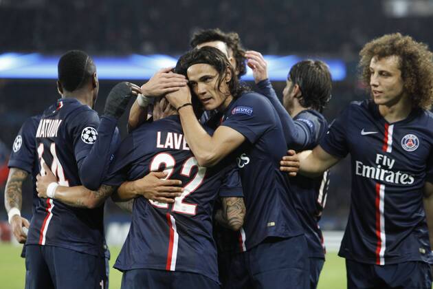 Edinson Cavani (PSG) et equipe FOOTBALL : Paris Saint Germain vs AJAX Amsterdam - Champions League - 25 11 2014 GwendolineLeGoff Panoramic 