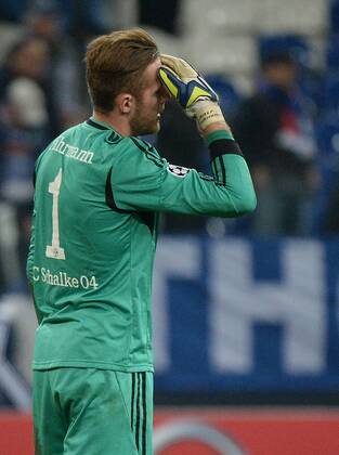 25.11.2014, xjfx, Fussball Champions League, FC Schalke 04 - Chelsea London, v.l. Ralf Faehrmann (FC Schalke 04),enttaeuscht, enttaeuscht schauend, dissapointed nach Spielende