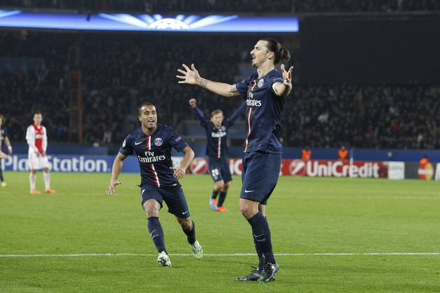 Zlatan Ibrahimovic (PSG) Lucas (PSG) FOOTBALL : Paris Saint Germain vs AJAX Amsterdam - Champions League - 25 11 2014 GwendolineLeGoff Panoramic 