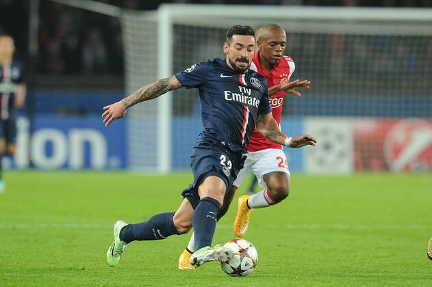 Ezequiel Lavezzi (PSG) Thulani Serero (Ajax Amsterdam) FOOTBALL : PSG vs Ajax - Champion s League - 25 11 2014 N.LeGouic FEP Panoramic 