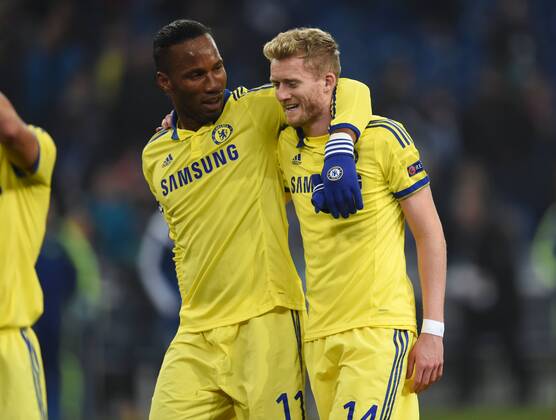 25.11.2014, Fussball, Saison 2014 15, UEFA Champions League, Vorrunde, FC Schalke 04 - FC Chelsea Jubel Didier Drogba (FC Chelsea), li., und Andre Schuerrle, Andre Schürrle (FC Chelsea)