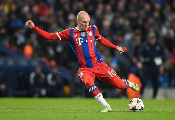 FUSSBALL CHAMPIONS LEAGUE SAISON 2014 2015 Vorrunde Manchester City - FC Bayern München 25.11.2014 Arjen Robben (FC Bayern München) mit Ball 