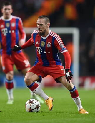 FUSSBALL CHAMPIONS LEAGUE SAISON 2014 2015 Vorrunde Manchester City - FC Bayern München 25.11.2014 Franck Ribery (FC Bayern München) mit Ball 