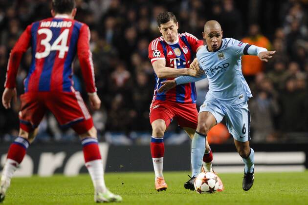 25.11.2014. Manchester, England. Champions League Group Stage. Manchester City versus Bayern Munich. Manchester City s Fernando in action xCraigxMercerx  ActionPlus11579233