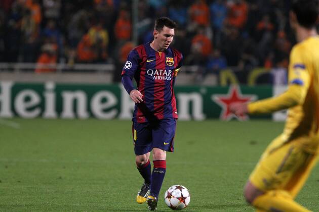 Aktuell Fussball, Champions League, Apoel Nikosia - FC Barcelona Barcelona s Argentinian forward Lionel Messi controls the ball during their UEFA Champions League group F football match against Apoel at GSP Stadium in the Cypriot capital Nicosia on November 25, 2014.